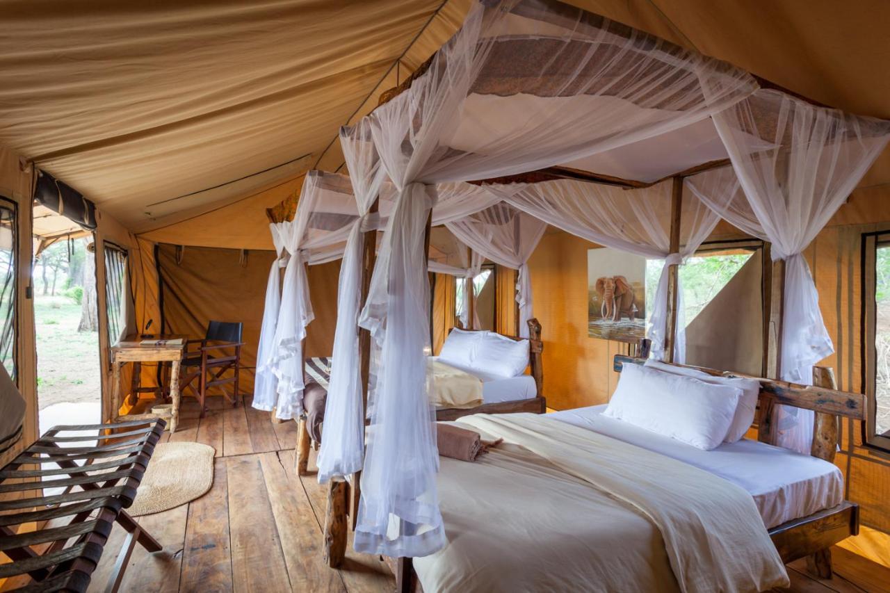 Baobab Tented Camp Kwa Kuchinia Екстер'єр фото