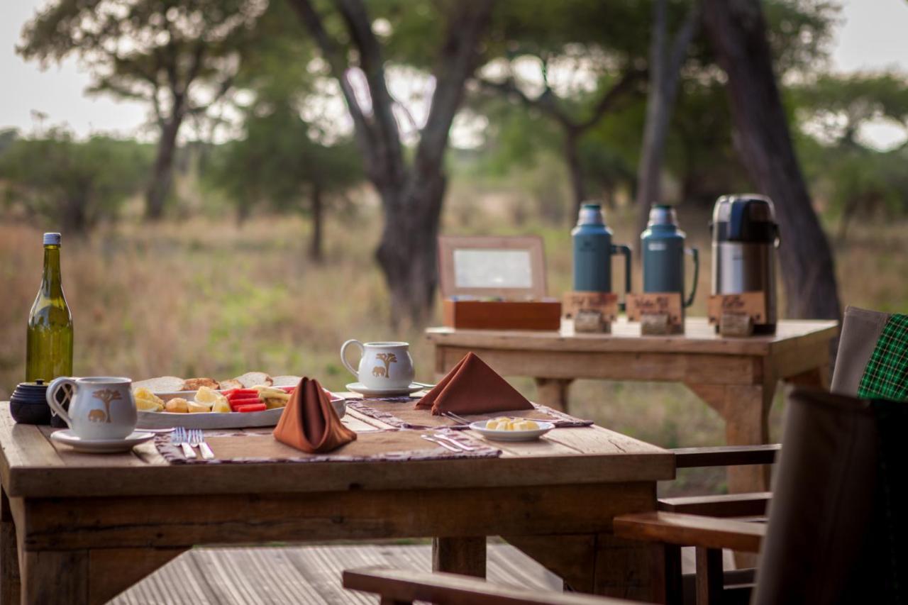 Baobab Tented Camp Kwa Kuchinia Екстер'єр фото
