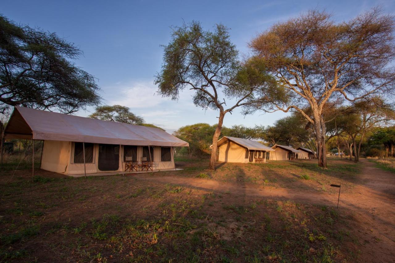 Baobab Tented Camp Kwa Kuchinia Екстер'єр фото